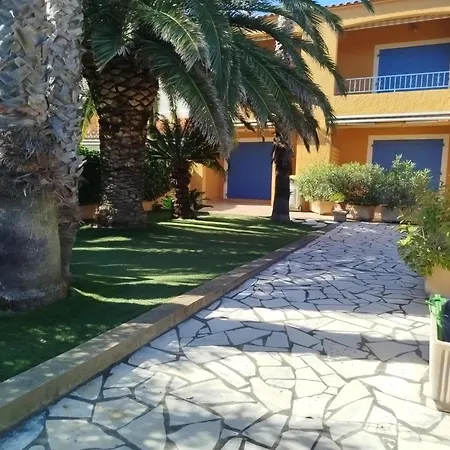 T2 En Rez De Chaussee Avec Terrasse - 5 Couchages - 5porto23 * Saint-Cyprien (Pyrenees-Orientales)